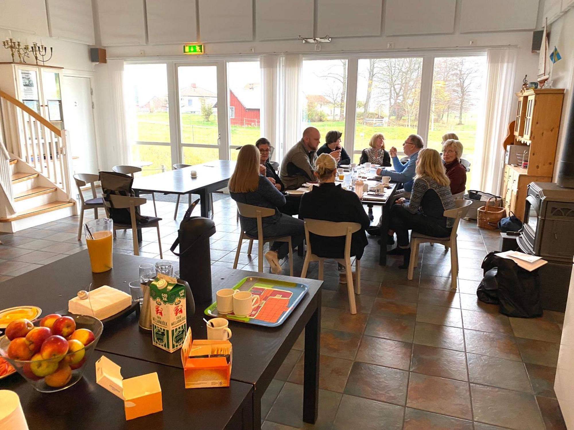 Aeventyrsgardens Vandrarhem, Kinnekulle Källby Exterior foto