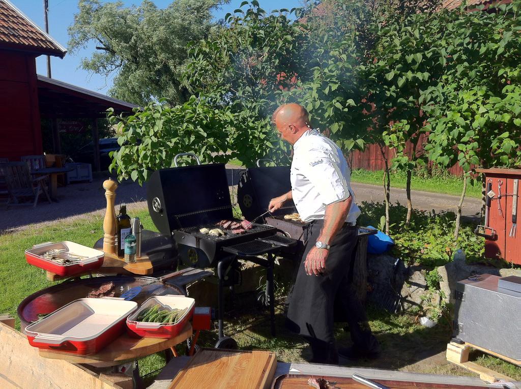 Aeventyrsgardens Vandrarhem, Kinnekulle Källby Exterior foto